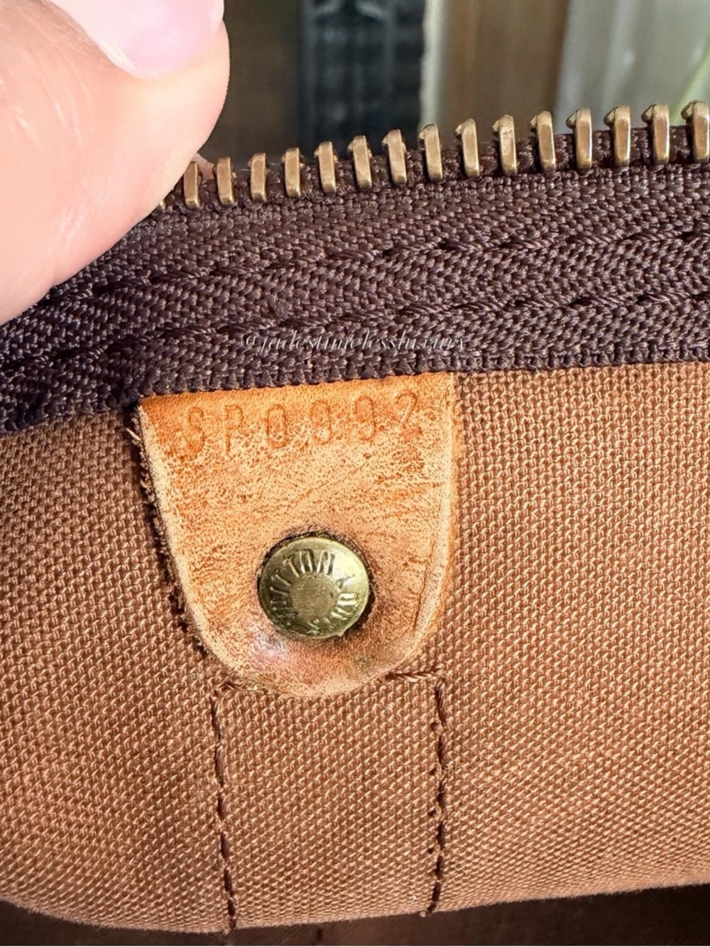 Louis Vuitton Monogram Keepall 50 - Picture 7 of 11